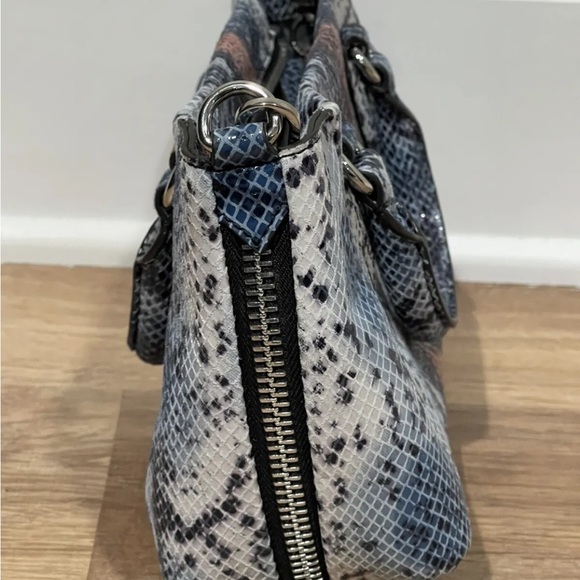 Amy Kestenberg multi blue snake print purse/satchel/crossbody - Picture 9 of 11